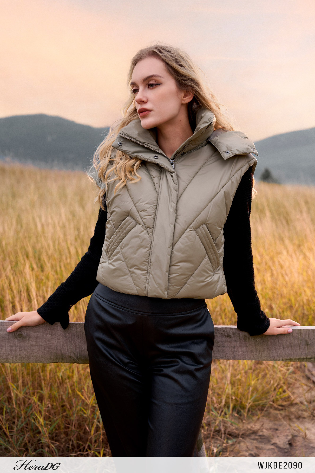 Ảnh của Áo phao gile 3 lớp dáng ngắn